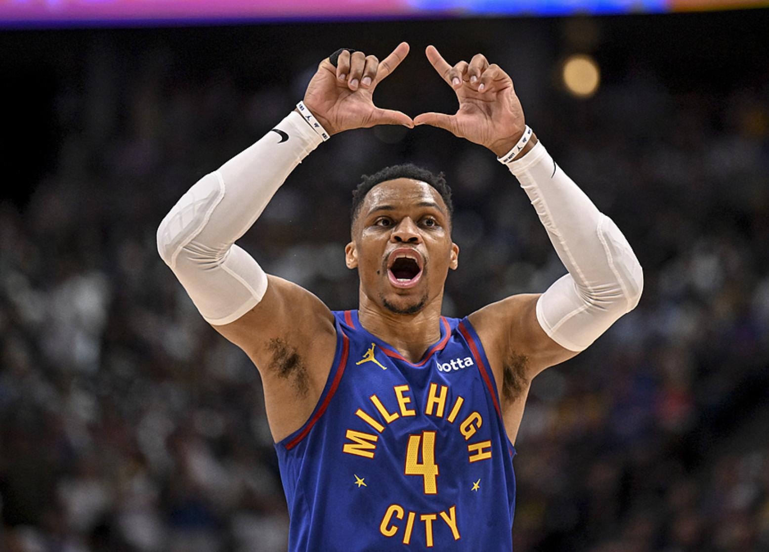 特瓦斯公开贬低阿根廷联赛，阿足协主席：他不了解我们的历史（特瓦斯炮轰阿根廷联赛，阿足协主席回怼：他不懂我们的历史）