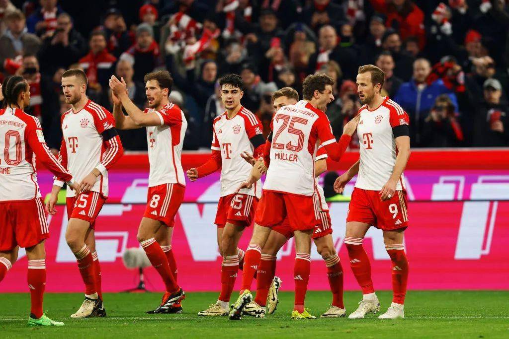 传闻：枪手、蓝军、红军、曼联和拜仁与卡马文加联系在一起（多队竞逐卡马文加：枪手、蓝军、红军、曼联与拜仁皆在列）